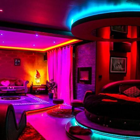 L'Insolite Spa Privatif "Suite Luxueuse-Jacuzzi" Toulouse Exterior foto